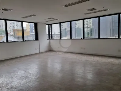 Sala Comercial para alugar, 49m² no Indianópolis, São Paulo