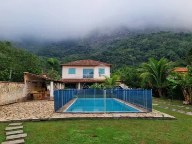 Casa com 9 Quartos à venda, 250m² no Recanto de Itaipuaçu (Itaipuaçu), Maricá