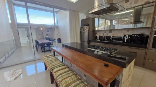 Casa com 3 Quartos para alugar, 270m² no Residencial Alice Barbosa I, Goiânia