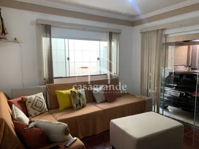 Casa com 4 Quartos à venda, 215m² no São Jorge, Uberlândia