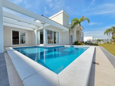 Casa com 3 Quartos à venda, 285m² no Girassol, Capão da Canoa