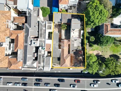 Lote/Terreno à venda, 903m² no Santa Cecília, Porto Alegre