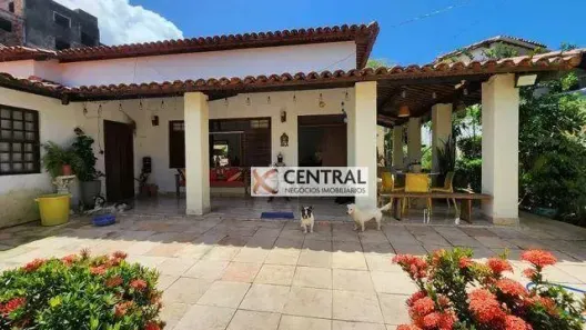 Casa de Condomínio com 4 Quartos à venda, 800m² no Itapuã, Salvador