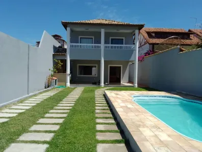 Casa de Condomínio com 4 Quartos à venda, 180m² no Ogiva, Cabo Frio