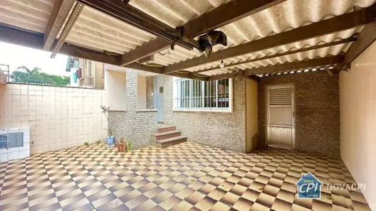 Sobrado com 2 Quartos para alugar, 150m² no Embaré, Santos