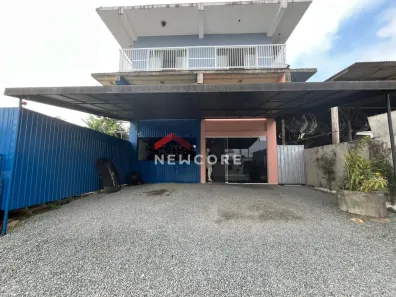 Sobrado com 3 Quartos à venda, 500m² no , Araquari