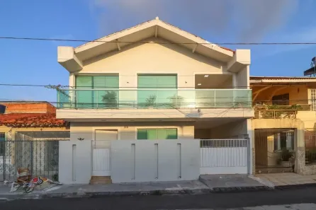 Sobrado com 4 Quartos à venda, 300m² no Guamá, Belém