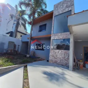 Sobrado com 4 Quartos à venda, 220m² no Indaiá, Caraguatatuba