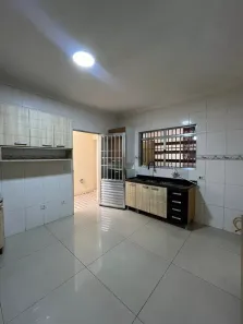 Casa com 4 Quartos à venda, 200m² no Jardim Roseli, Carapicuíba
