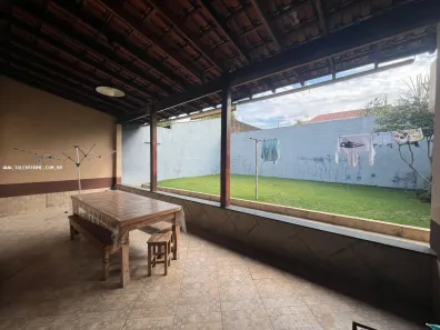 Casa com 3 Quartos à venda, 195m² no Brasília, Londrina