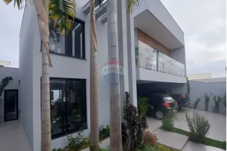 Sobrado com 3 Quartos à venda, 360m² no Loteamento Vila Verde, Araxá