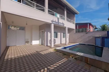 Sobrado com 4 Quartos à venda, 240m² no Jardim Marcia, Peruíbe