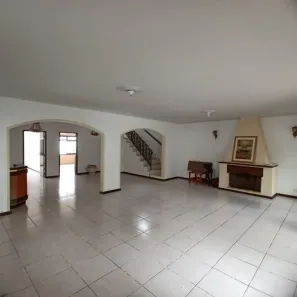 Casa de Condomínio com 4 Quartos para alugar, 211m² no São Paulo II, Cotia