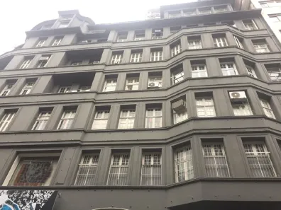 Sala Comercial para alugar, 587m² no Centro Histórico, Porto Alegre