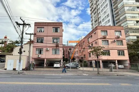 Apartamento com 3 Quartos para alugar, 93m² no Centro, Florianópolis