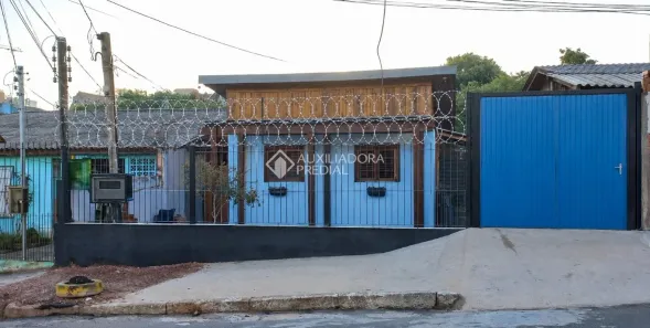 Casa com 2 Quartos à venda, 184m² no Camaquã, Porto Alegre