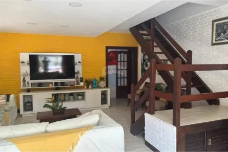 Casa de Condomínio com 5 Quartos para alugar, 300m² no Albuquerque, Teresópolis