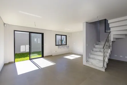 Sobrado com 4 Quartos à venda, 122m² no Uberaba, Curitiba