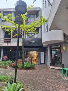 Ponto Comercial para alugar, 99m² no Condomínio Centro Comercial Alphaville, Barueri