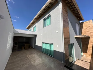 Casa com 3 Quartos à venda, 250m² no Nascentes Imperiais, Contagem