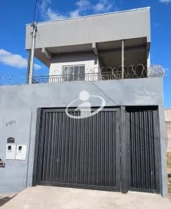Casa com 3 Quartos para alugar, 150m² no Jardim Ipanema, Uberlândia