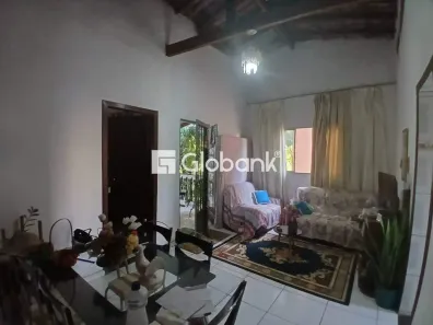 Casa com 8 Quartos à venda, 141m² no Cidade Nova, Montes Claros