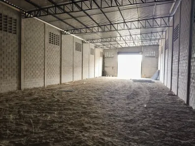 Galpão/Depósito/Armazém com 2 Quartos para alugar, 840m² no Canindezinho, Fortaleza