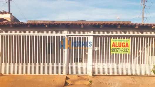 Casa com 2 Quartos para alugar, 85m² no Recanto das Emas, Brasília
