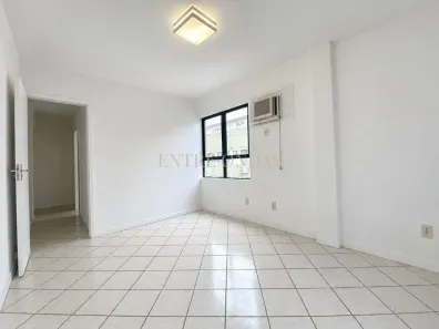 Sala Comercial para alugar, 30m² no Trindade, Florianópolis