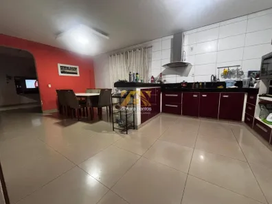Casa com 3 Quartos à venda, 180m² no Plano Diretor Norte, Palmas