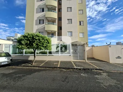 Apartamento com 3 Quartos para alugar, 75m² no Saraiva, Uberlândia