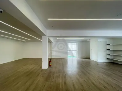 Imóvel Comercial com 5 Quartos para alugar, 422m² no Cambuí, Campinas