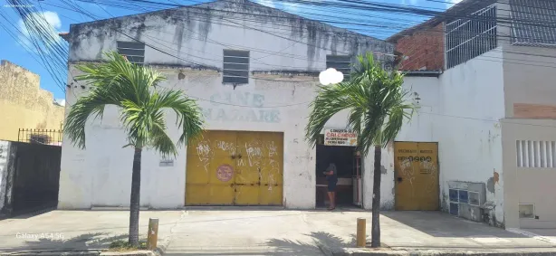 Imóvel Comercial à venda, 360m² no Parque Araxá, Fortaleza