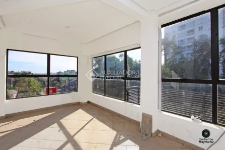 Sala Comercial à venda, 75m² no Cristo Redentor, Porto Alegre