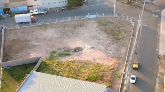 Lote/Terreno à venda, 250m² no Portal das Flores, São Pedro