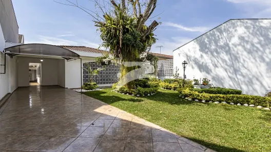 Casa com 4 Quartos para alugar, 173m² no Bairro Alto, Curitiba