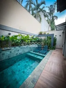 Casa de Condomínio com 4 Quartos à venda, 330m² no Gávea, Uberlândia