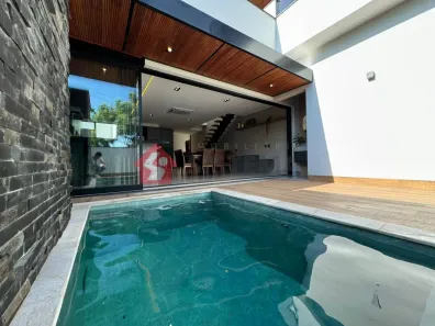Sobrado com 3 Quartos à venda, 257m² no Residencial Jatobá, Presidente Prudente