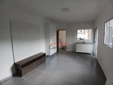 Casa com 2 Quartos para alugar, 60m² no Vila Ayrosa, São Paulo