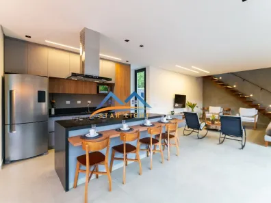 Sobrado com 5 Quartos à venda, 294m² no Barra do Sahy, São Sebastião