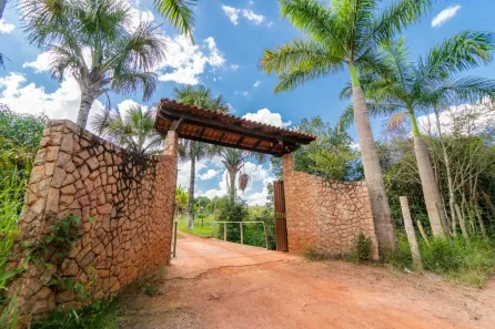 Fazenda/Sítio com 10 Quartos à venda, 1500m² no Planaltina, Brasília