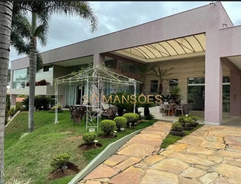 Casa com 4 quartos — Braúnas, Belo Horizonte