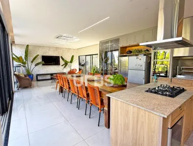 Casa com 5 Quartos à venda, 315m² no Jardim América, Goiânia