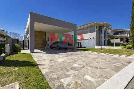 Casa de Condomínio com 4 Quartos à venda, 240m² no Butiatuvinha, Curitiba