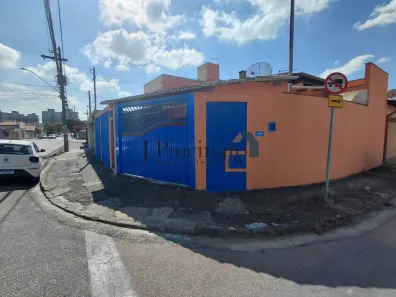 Casa com 2 Quartos para alugar, 132m² no Vila Rio Branco, Jundiaí