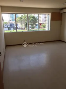 Sala Comercial à venda, 28m² no Menino Deus, Porto Alegre