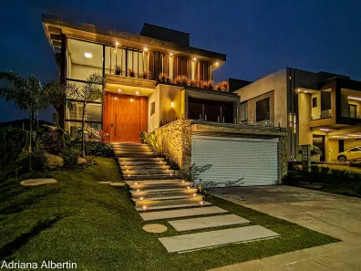 Casa de Condomínio com 3 Quartos à venda, 400m² no Vila Nova, Porto Alegre