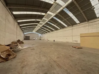 Galpão/Depósito/Armazém para alugar, 1600m² no Jardim Santa Maria, Jacareí