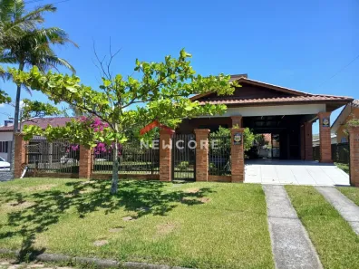 Casa com 4 Quartos à venda, 250m² no Centro, Jaguaruna