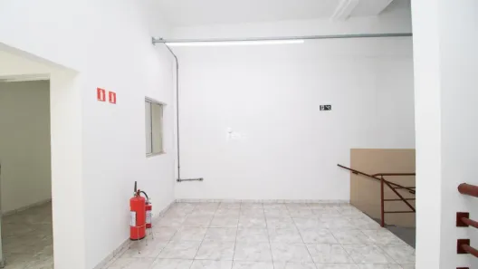 Galpão/Depósito/Armazém para alugar, 234m² no Parque das Nações, Santo André